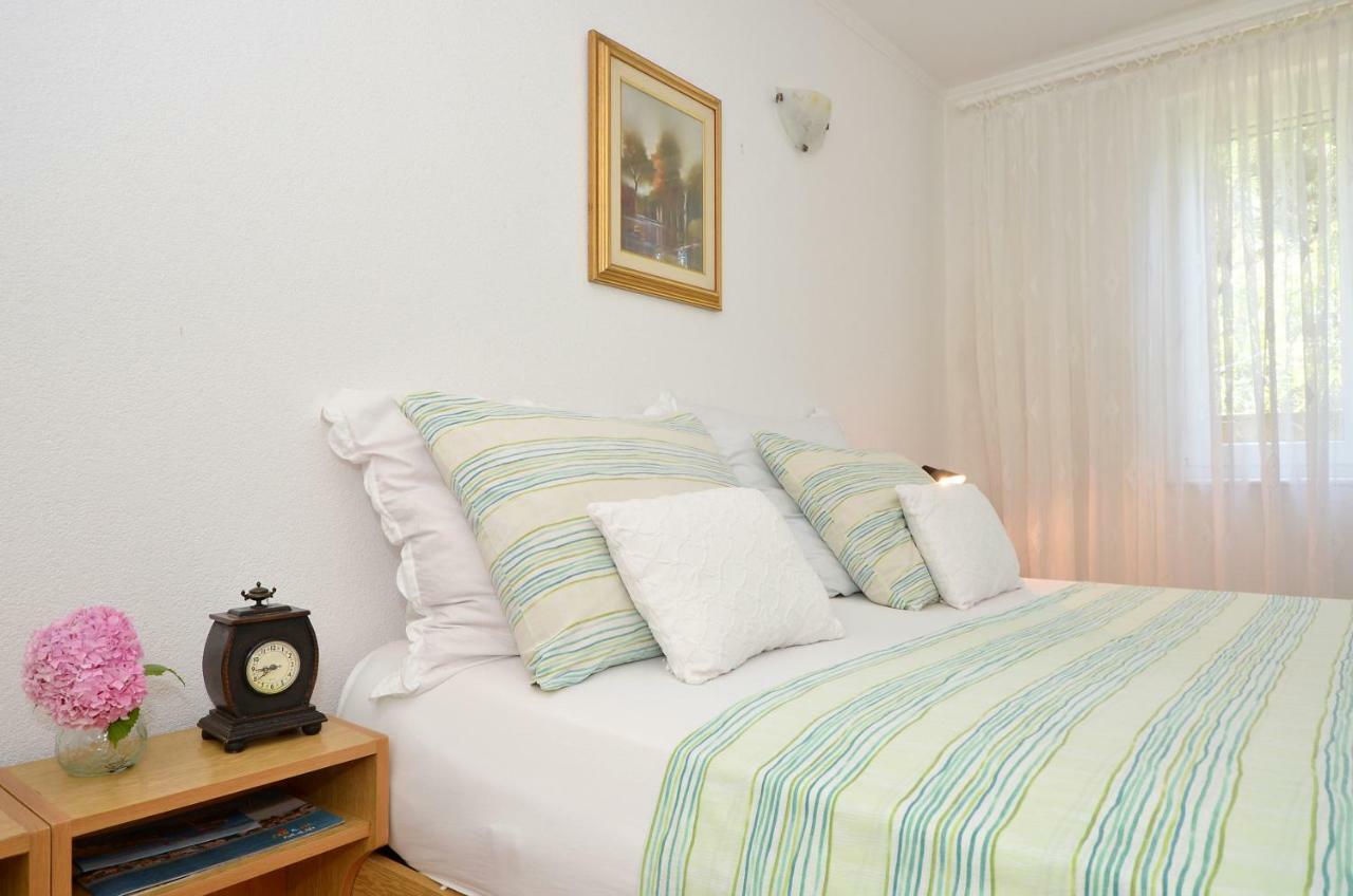 Apartment Wisteria Rogoznica  Bagian luar foto